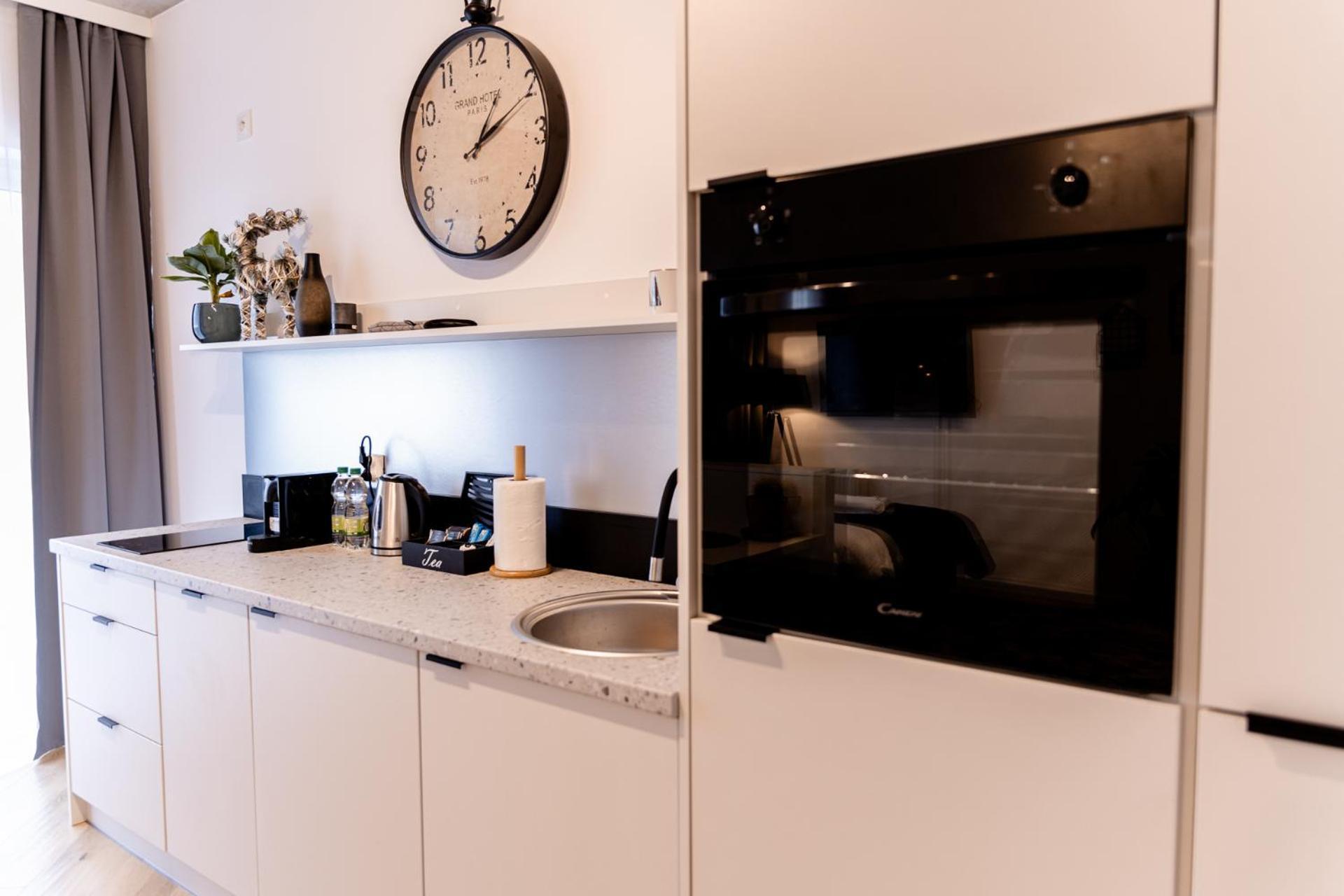 Hop & Lulu Delux Apartments โกเลนูฟ ภายนอก รูปภาพ