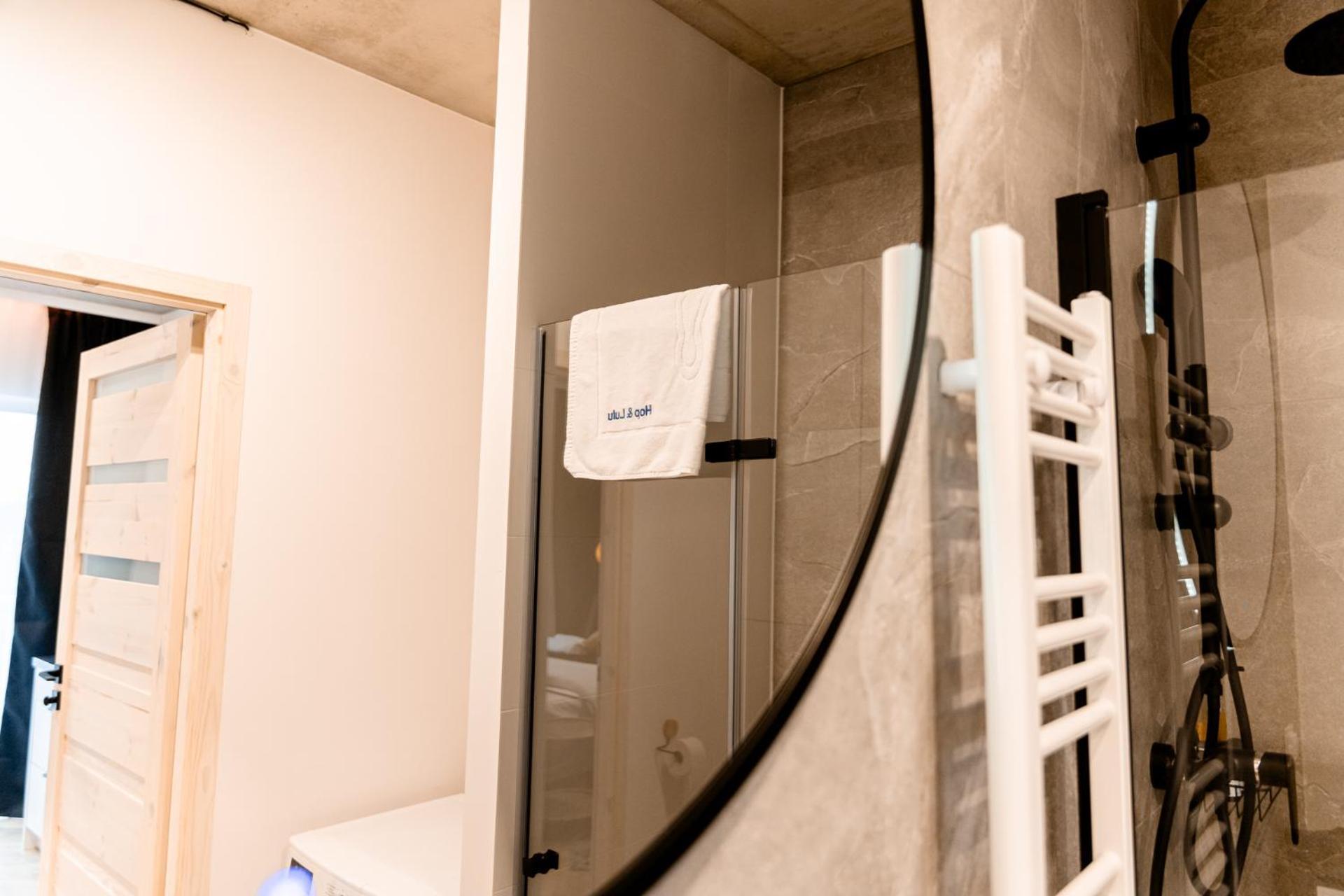 Hop & Lulu Delux Apartments โกเลนูฟ ภายนอก รูปภาพ