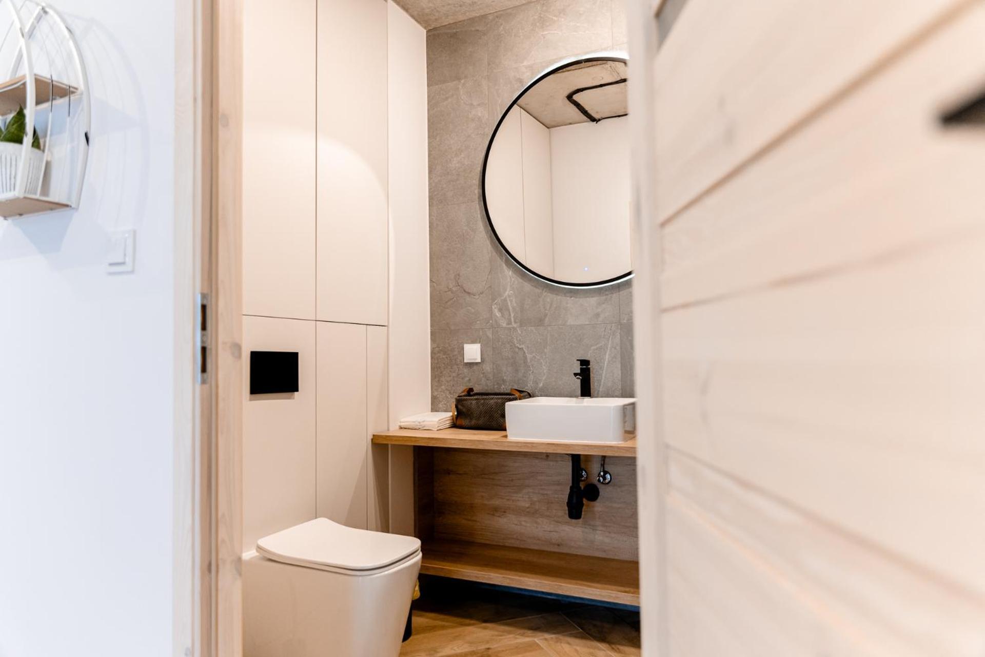 Hop & Lulu Delux Apartments โกเลนูฟ ภายนอก รูปภาพ